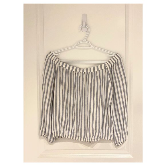 DYNAMITE Off the Shoulder Blouse - Picture 2 of 3